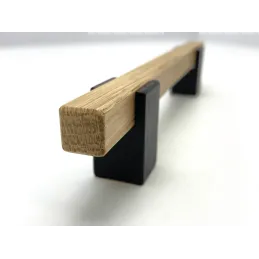 Drvena ručka ALVEA / Lakirani hrast