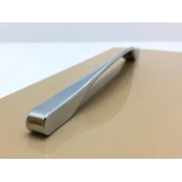 Ručka LINEAR / sjajni krom