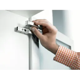 Adapter BLUMOTION s prigušivačem za umetnute šarke