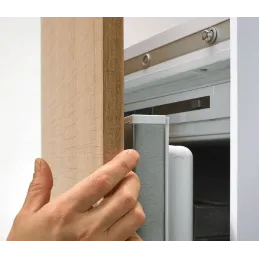 Elektromehanički sustav za otvaranje hladnjaka bez ručki HETTICH EASYS