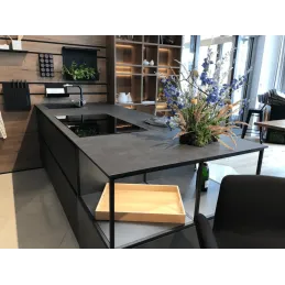 Kompaktna radna ploča FUNDERMAX Prado Agate Grey / Crna jezgra