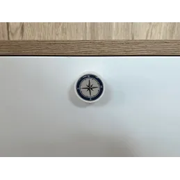 Drvena ručkica knopka ARSIA / Bijela - motiv kompas
