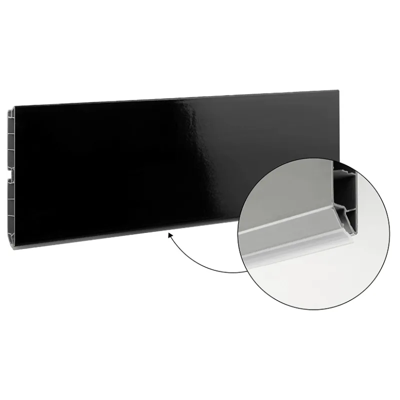 Plastični kuhinjski podnožak / Crni sjaj