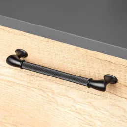 Ručka GAMA / Crna mat