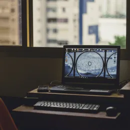 Obični izvlačni nosač za tipkovnicu / Sivi