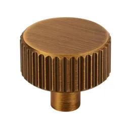 Ručka knopka PREA / Brušeni mesing