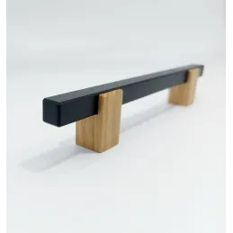 Drvena ručka LEO / Crna - prirodni buk