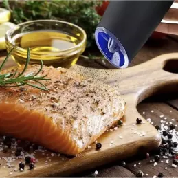 Set od 2 keramičkih mlinca za sol i papar / Crna mat