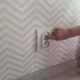 Set od 15 sigurnosnih čepova s ključem / Bijela