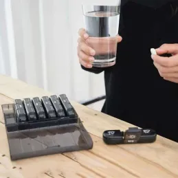 Ekskluzivni organizator i dozirnik za lijekove MEDICAL / Crna