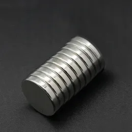 Set od 10 visokootpornih zidnih magneta / Krom