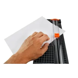 Rezač papira EASY / Crna