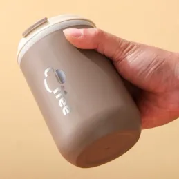 Dizajnerska termo boca sa slamkom GLAMM 500 ml / Smeđa