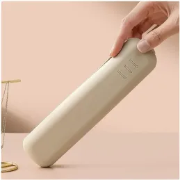 Silikonska kutija za make-up i kozmetičke četkice / Krem