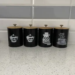 Set od 4 kuhinjskih posuda ALTERO / Crna mat