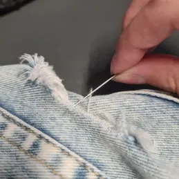 Set za šivanje - 129 kom / Crna