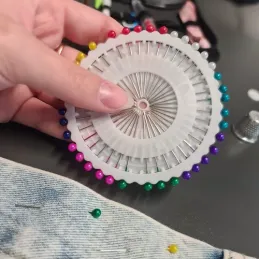 Set za šivanje - 129 kom / Crna