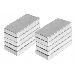 Set od 10 komada visoko-opterećujućih zidnih magneta QUADRA / Krom