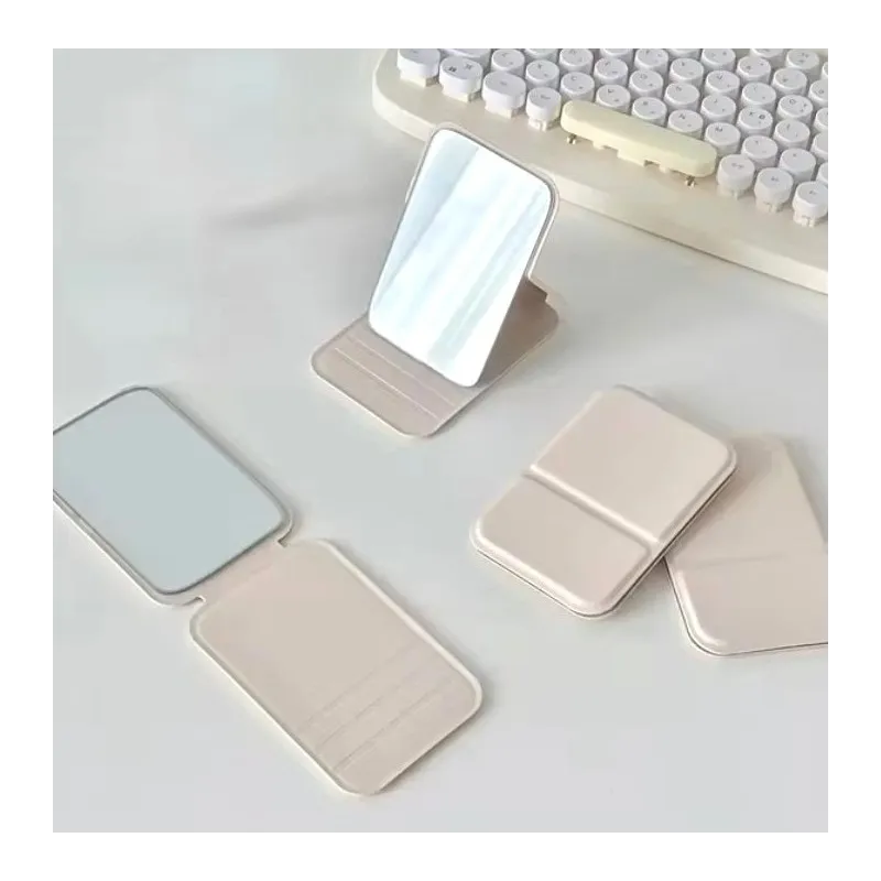 Kozmetičko putno ogledalo TRAVEL / Krem