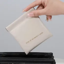 Kozmetička torbica ROSE / Krem