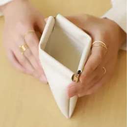 Kozmetička torbica ROSE / Krem