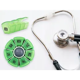 Ekskluzivni organizator i dozator za lijekove HEALTH / Bijela - zelena