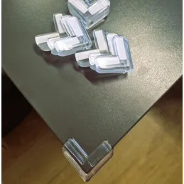 Set od 12 komada zaštitnih kutova za stolove i namještaj / Prozirni