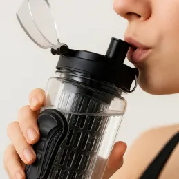 Sportska boca za vodu s posudom za voće FRUITS 1L