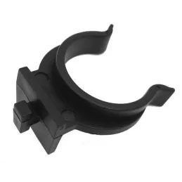 Pričvršćivanje noge na plastičnu bazu