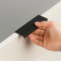 Ručka za rub CHANEL / Crna mat