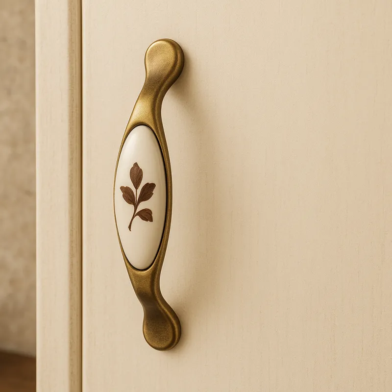 Ručka DIVERSO / Antikno zlato