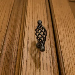 Ručka knopka VIRTUE / Crna patina