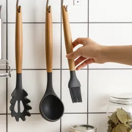 Set od 11 komada kuhinjskog pribora / Crna - prirodno drvo