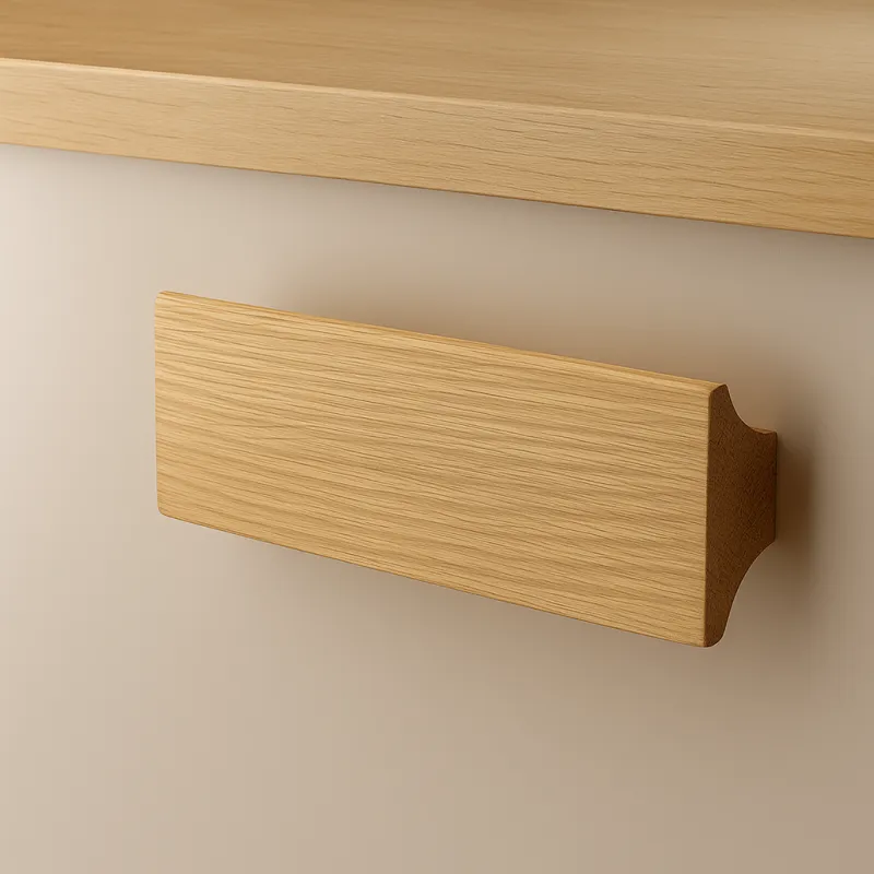 Drvena ručkica HEKTOR / Lakirani hrast