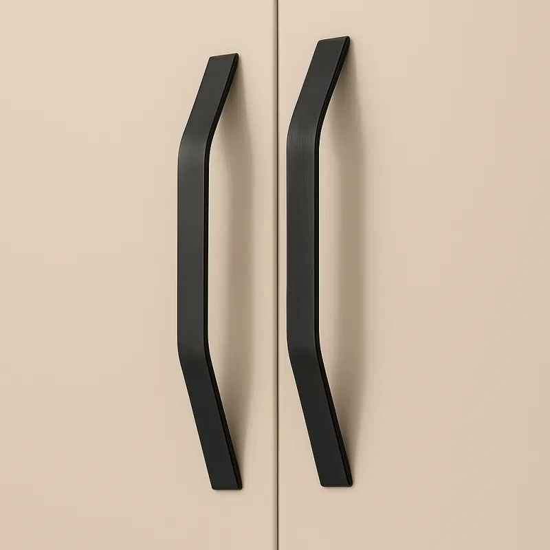 Ručka DANIELA / Brušeni crni