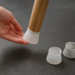 Set od 4 komada zaštitnih navlaka za stolice / Prozirno