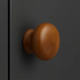 Drvena ručkica knop NADIN / Svijetli lakirani orah