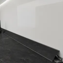 Tesnilna letvica EGGER Bridlica Scivaro / F235