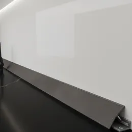 Tesnička letvica EGGER Čelična siva antracit / F620