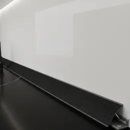 Brtvena traka EGGER Crna / U999