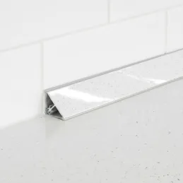 Tesnička letvica KRONOSPAN K217 GG / Andromeda Bijela sjajna