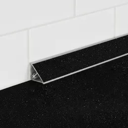 Tesnilna letvica KRONOSPAN K218 GM / Andromeda Crna mat