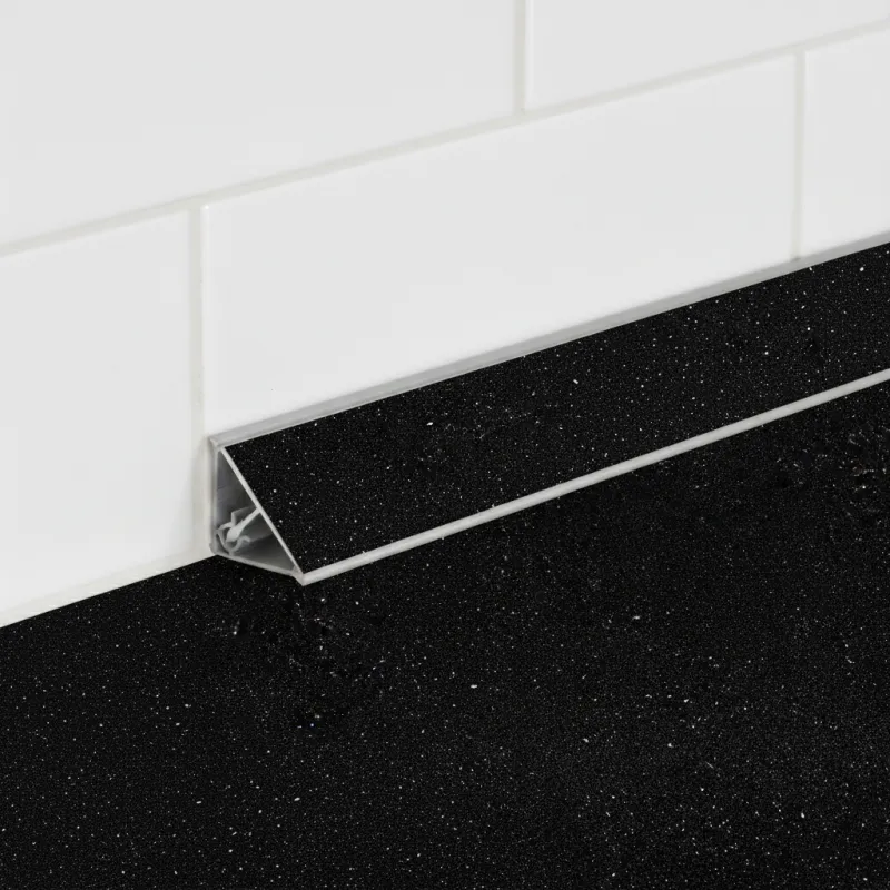 Tesnilna letvica KRONOSPAN K218 GM / Andromeda Crna mat