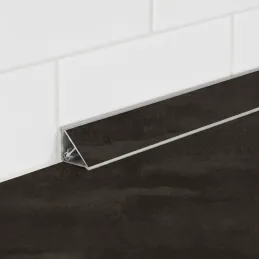 Tesnilna letvica KRONOSPAN Mramor Crni / K353 RT