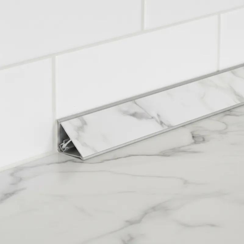 Tesnička letvica KRONOSPAN Calacatta Olympus / K551 SU