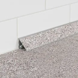 Tesnička letvica KRONOSPAN K204 SU / Classic Granite
