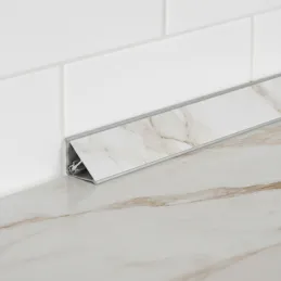 Tesnička letvica KRONOSPAN Calacatta Ambrosio / K699 PN