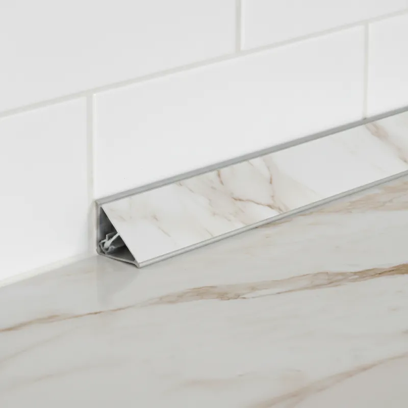 Tesnička letvica KRONOSPAN Calacatta Ambrosio / K699 PN