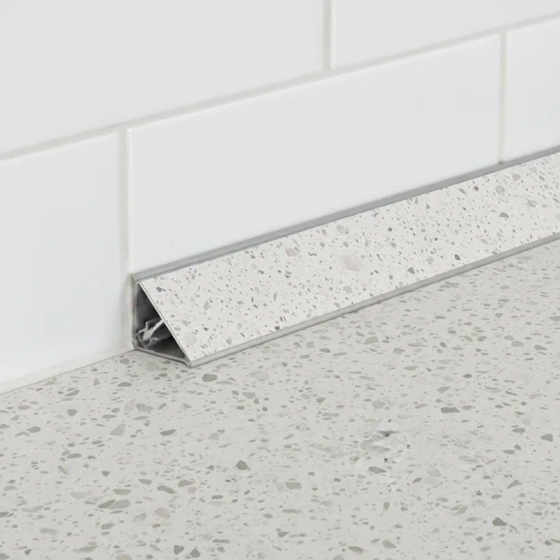Tesnička letvica KRONOSPAN Mramor Terrazzo Light / K095