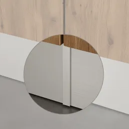 Linearna spojka za kuhinjsku plastičnu podnožju / brušeni aluminij